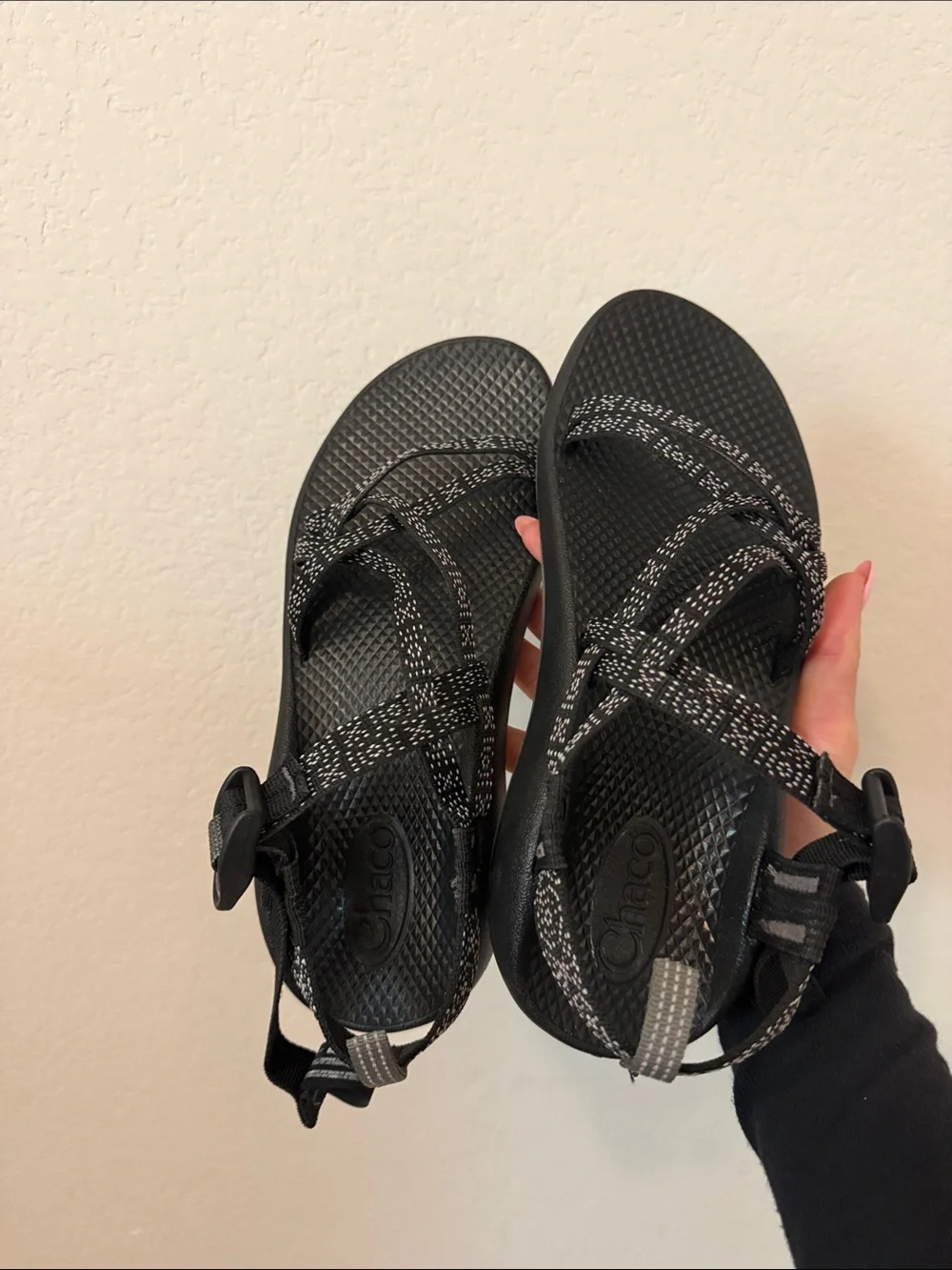 Chaco Big Kids Black Patterned Strap Sandal